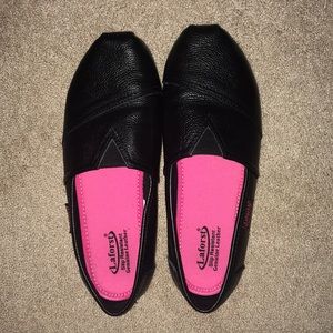 Black leather non-slip shoes